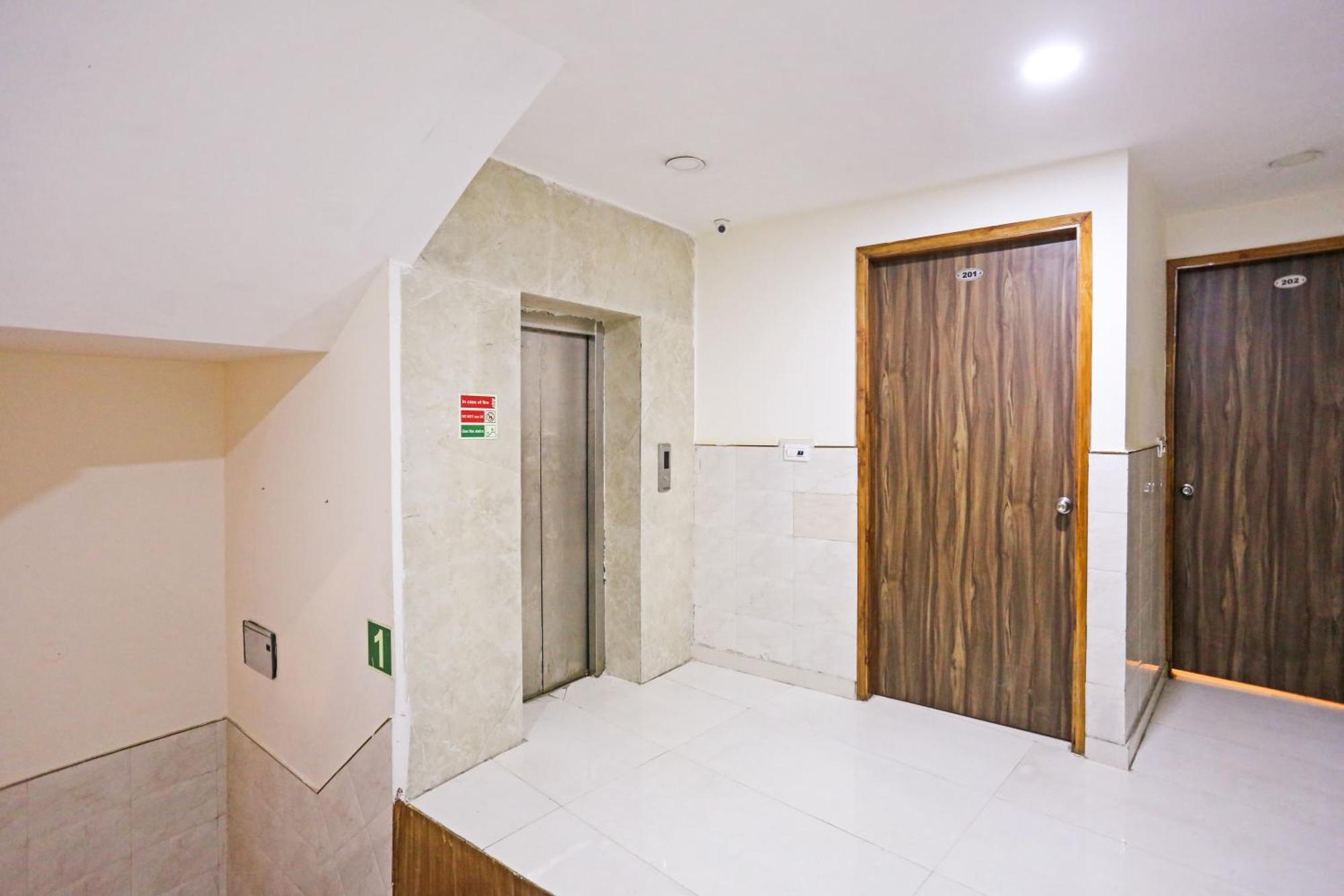 Hotel Happy Stay Delhi Airport Нью-Дели Экстерьер фото